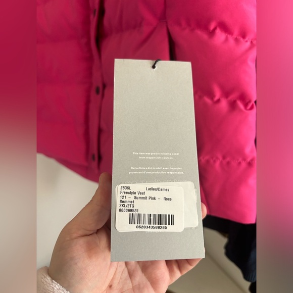 Canada Goose Vest - Picture 5 of 14